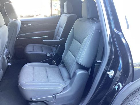 Used 2024 Chevrolet Traverse LT FWD image 13