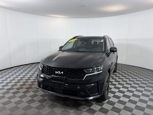 Certified 2023 Kia Sorento SX image 2