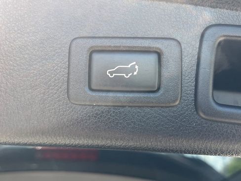 Used 2017 Subaru Forester 2.5i Premium AWD/4WD image 24