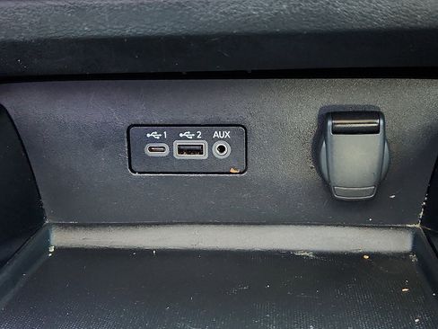 Used 2021 Nissan Altima 2.5 SV w/ SV Premium Package image 16