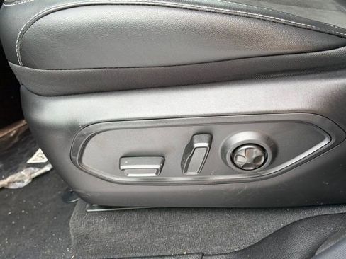 New 2025 Jeep Grand Cherokee 4WD image 15