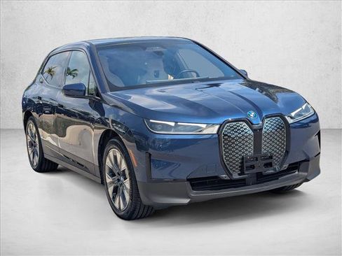 Certified 2024 BMW iX xDrive50 image 3