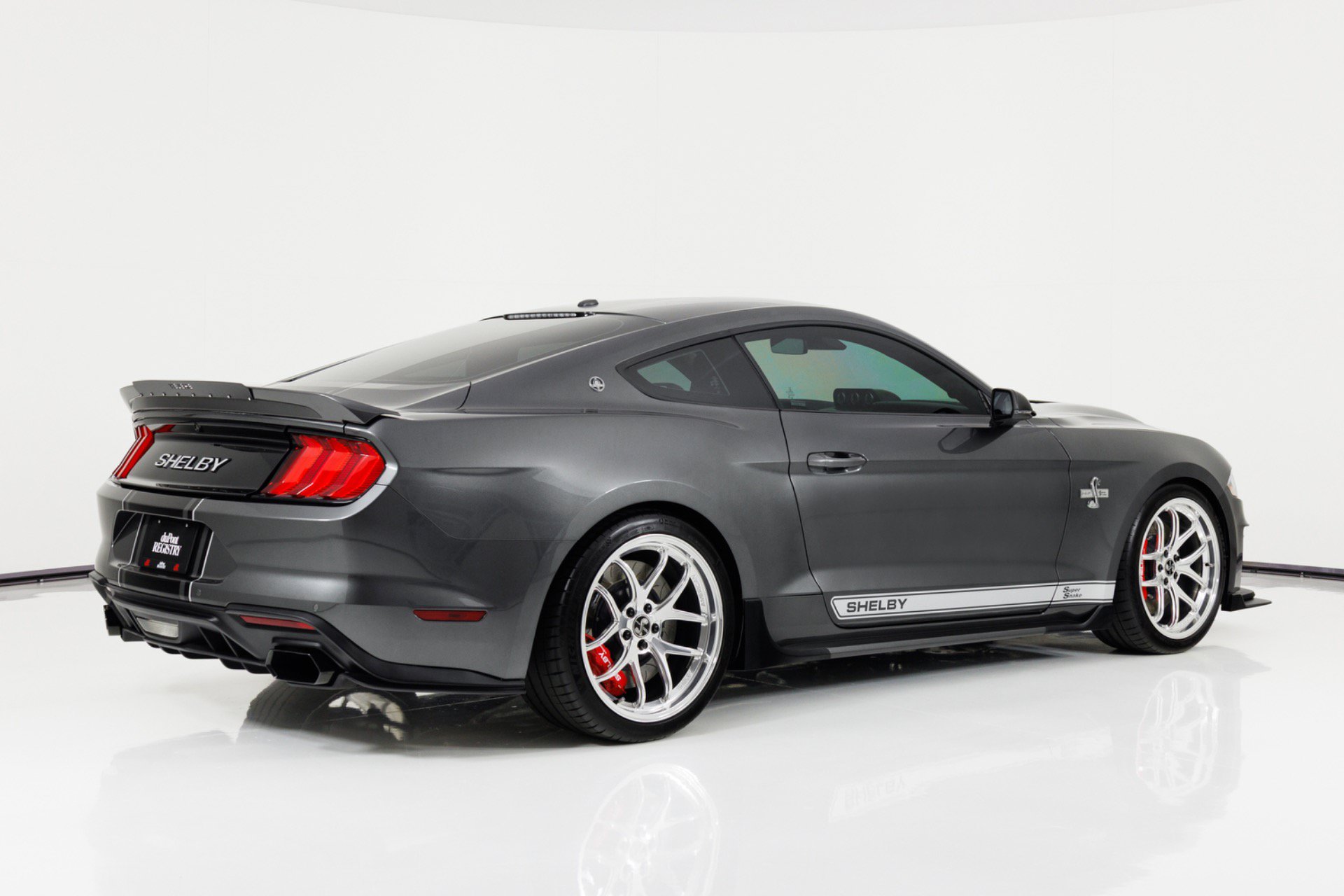 Used 2019 Ford Mustang GT Premium w/ GT Performance Package RWD image 3