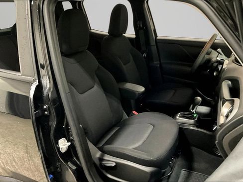 Used 2023 Jeep Renegade Latitude AWD/4WD image 27