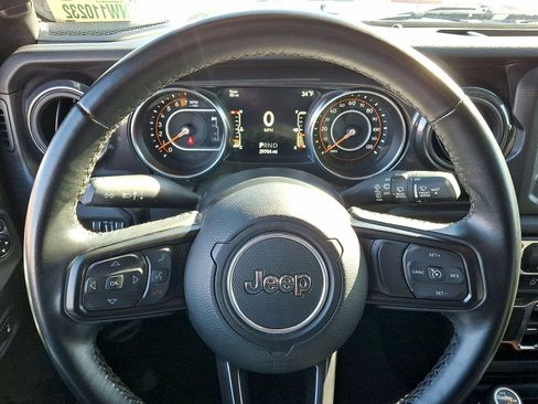 Used 2022 Jeep Wrangler Unlimited Sport AWD/4WD image 16