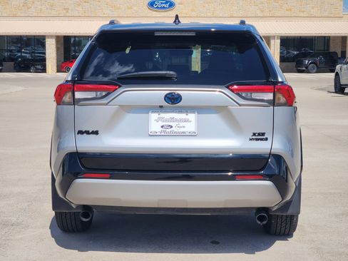 Used 2024 Toyota RAV4 XSE AWD/4WD image 8