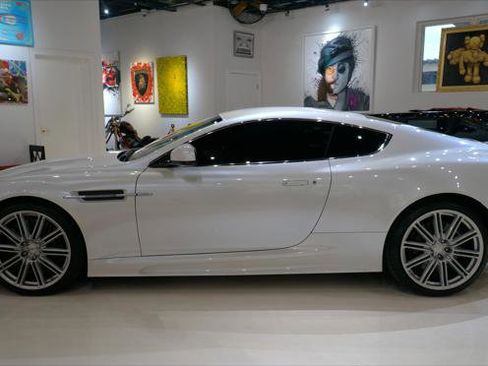 Used 2012 Aston Martin DBS CARBON image 5