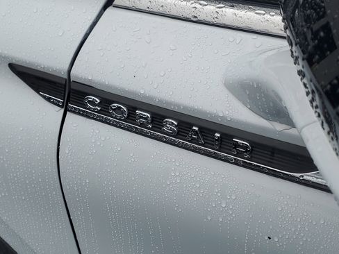 New 2026 Lincoln Corsair Premiere image 7