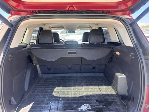Used 2017 Ford Escape Titanium FWD image 16