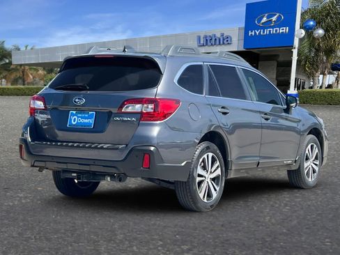 Used 2019 Subaru Outback 2.5i Limited AWD/4WD image 3