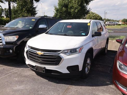 Used 2018 Chevrolet Traverse LS w/ LPO, Floor Liner Package AWD/4WD image 5