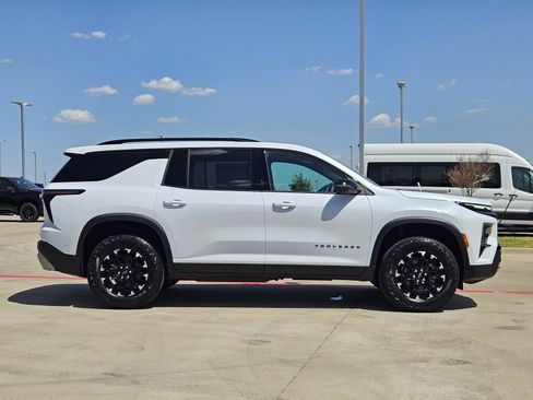 New 2027 Chevrolet Traverse Z71 w/ Driver Confidence Package AWD/4WD image 7