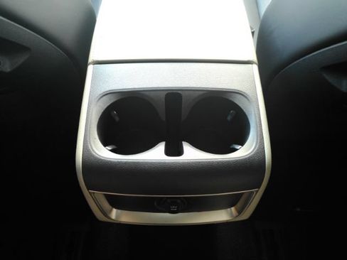 Used 2024 Kia Carnival LX FWD image 35