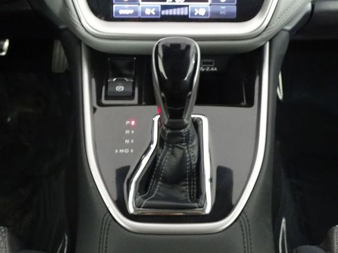 Used 2023 Subaru Outback Premium image 37