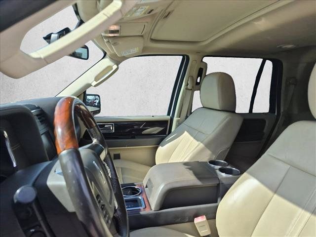 Used 2015 Lincoln Navigator 2WD w/ Equipment Group 101A Reserve image 11