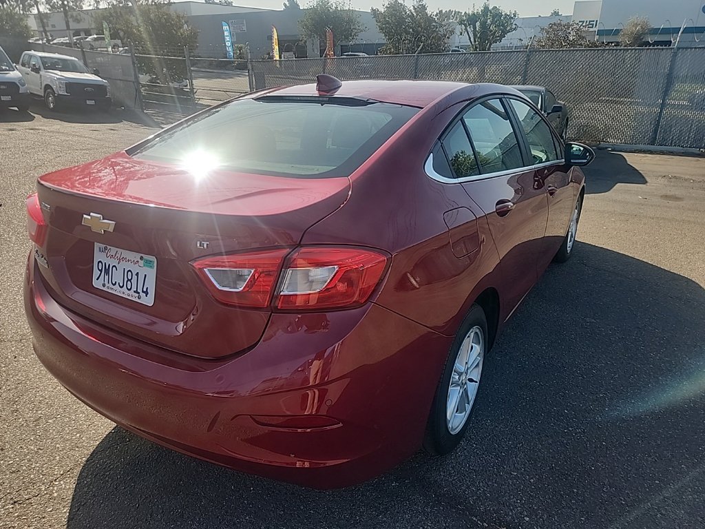 Used 2018 Chevrolet Cruze LT w/ Convenience Package FWD image 12