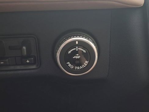 New 2025 Lincoln Navigator L Black Label image 16