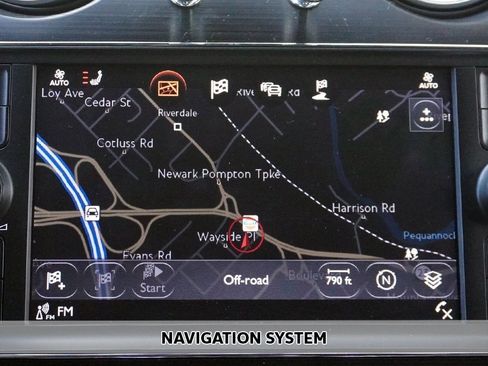 Used 2019 Bentley Bentayga V8 image 3