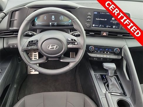 Certified 2025 Hyundai Elantra Sport image 4