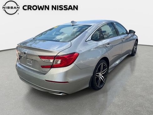Used 2022 Honda Accord Touring image 7