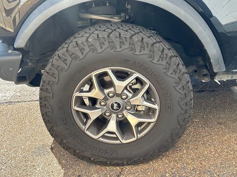 Used 2021 Ford Bronco Badlands image 22