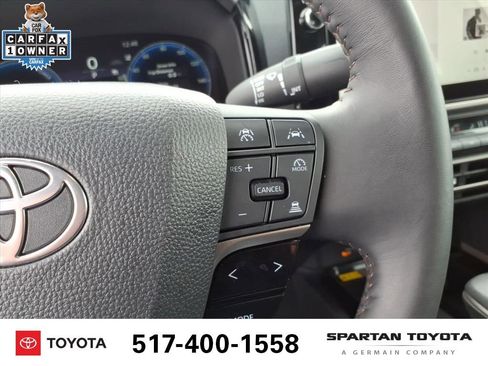 Used 2025 Toyota Camry XLE image 18