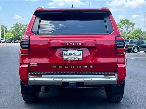 Used 2025 Toyota 4Runner Limited w/ Tow Technology Package AWD/4WD image 4