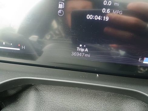 Used 2023 Jeep Grand Cherokee Altitude AWD/4WD image 28