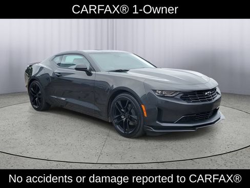 Used 2024 Chevrolet Camaro LT RWD image 2