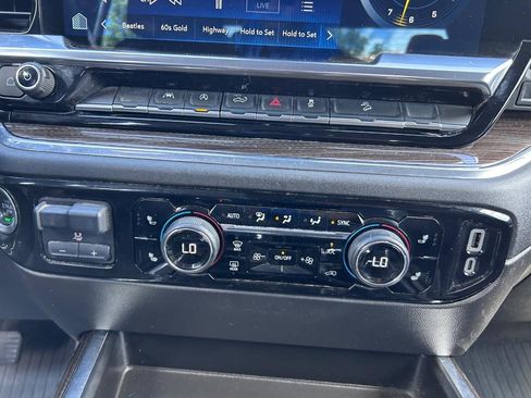 Used 2023 Chevrolet Silverado 1500 LT Trail Boss w/ Protection Package image 15