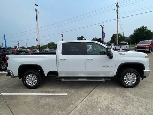 Used 2025 Chevrolet Silverado 2500 LT AWD/4WD image 7