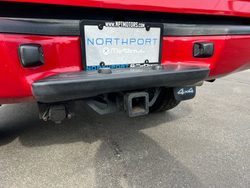 Used 2013 Toyota Tacoma 4x4 Access Cab V6 w/ TRD Sport Pkg image 27