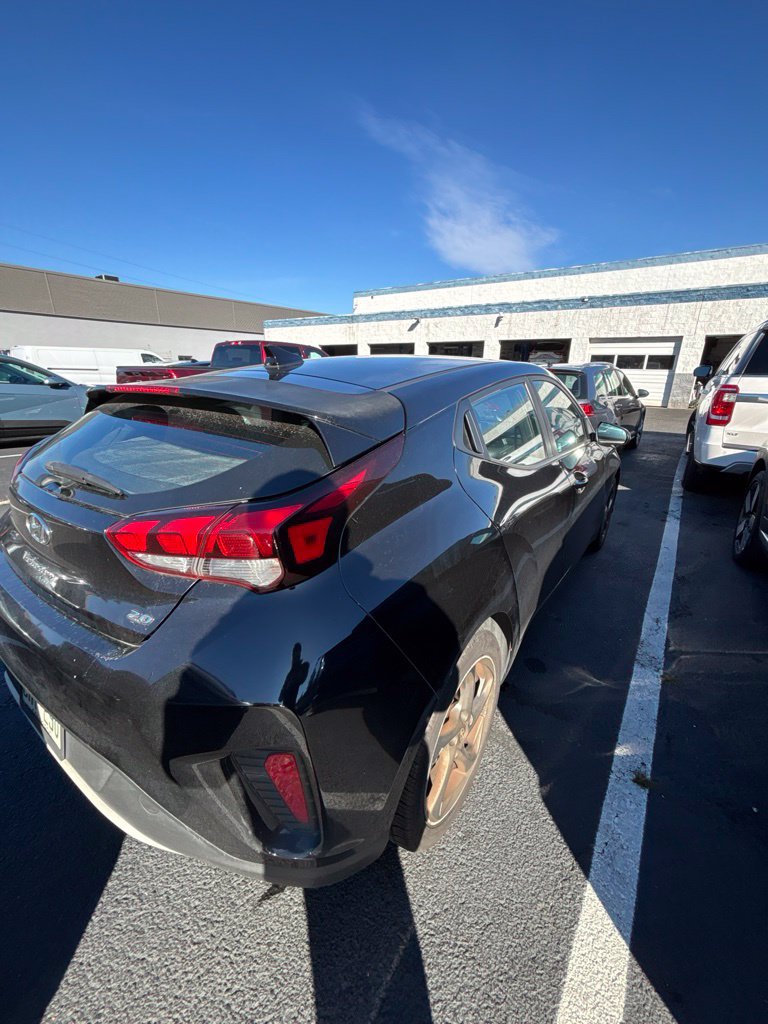 Used 2020 Hyundai Veloster 2.0 FWD image 4