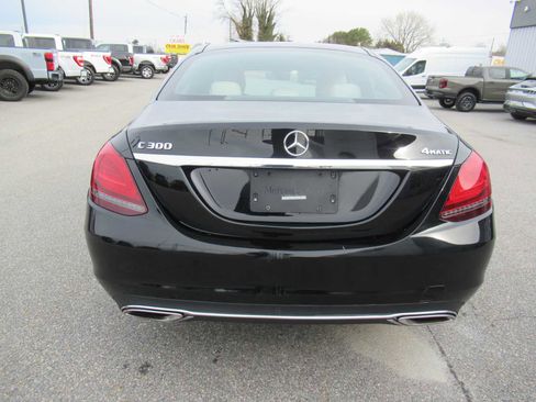Used 2019 Mercedes-Benz C 300 4MATIC Sedan image 6
