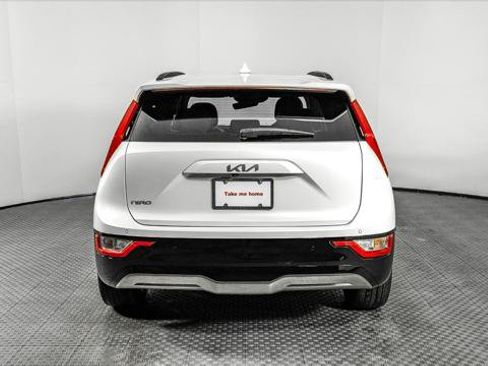 Used 2023 Kia Niro Wind w/ Wind Preserve Package FWD image 7