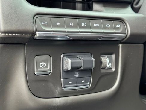 Certified 2023 Cadillac Escalade Premium Luxury Platinum image 20