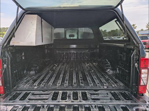 Used 2022 Ford F250 XLT w/ XLT Premium Package AWD/4WD image 15