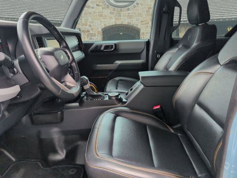 Used 2023 Ford Bronco Badlands AWD/4WD image 7