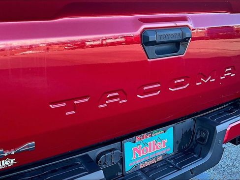 Used 2024 Toyota Tacoma SR5 image 8