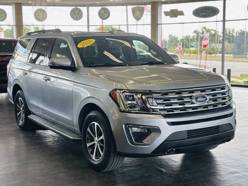Used 2020 Ford Expedition XLT w/ Equipment Group 202A AWD/4WD image 1