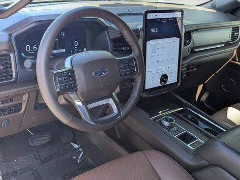 Used 2024 Ford Expedition King Ranch RWD image 10