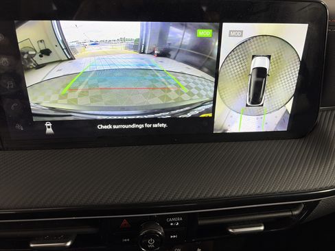 Certified 2025 Nissan Kicks SR AWD/4WD image 23