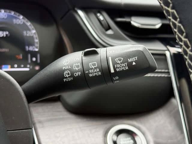Used 2021 Jeep Grand Cherokee L Overland w/ Luxury Tech Group IV AWD/4WD image 27