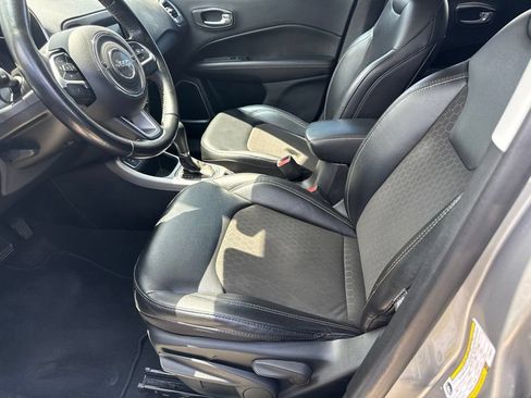Used 2020 Jeep Compass Latitude FWD image 5