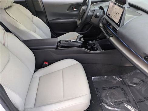 Used 2023 Toyota Prius XLE image 20