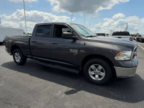 Used 2019 RAM 1500 Classic SLT RWD image 2