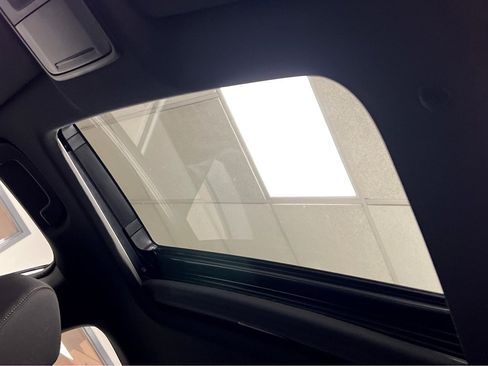 Used 2024 Honda Accord Sport image 10