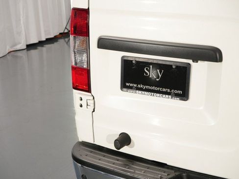Used 2016 Nissan NV 3500 SV w/ SV Technology Package RWD image 14