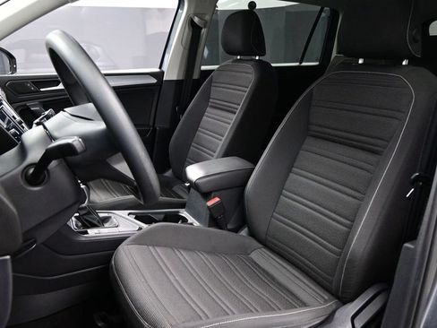 Used 2022 Volkswagen Tiguan S FWD image 9