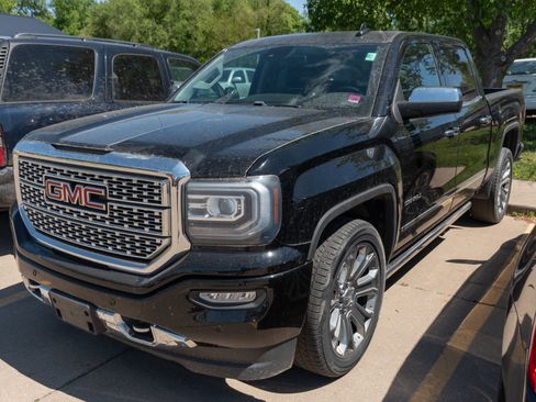 Used 2016 GMC Sierra 1500 Denali w/ Denali Ultimate Package AWD/4WD image 4